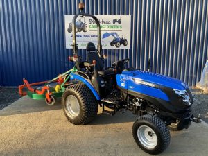 Compact Tractors & Small Tractors | Blacktrac